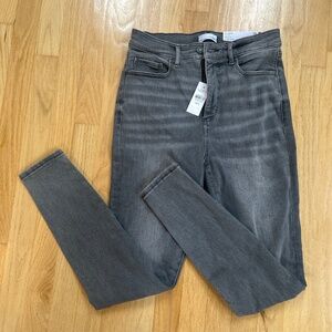 Brand New with tags side 28 Loft gray high rise jeggings